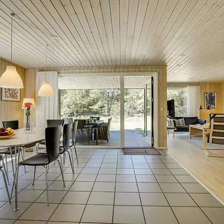 Dix - 900m From The Sea By Interhome *