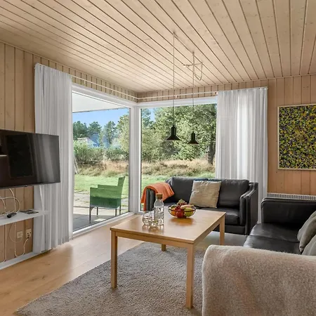 Dix - 900m From The Sea By Interhome *